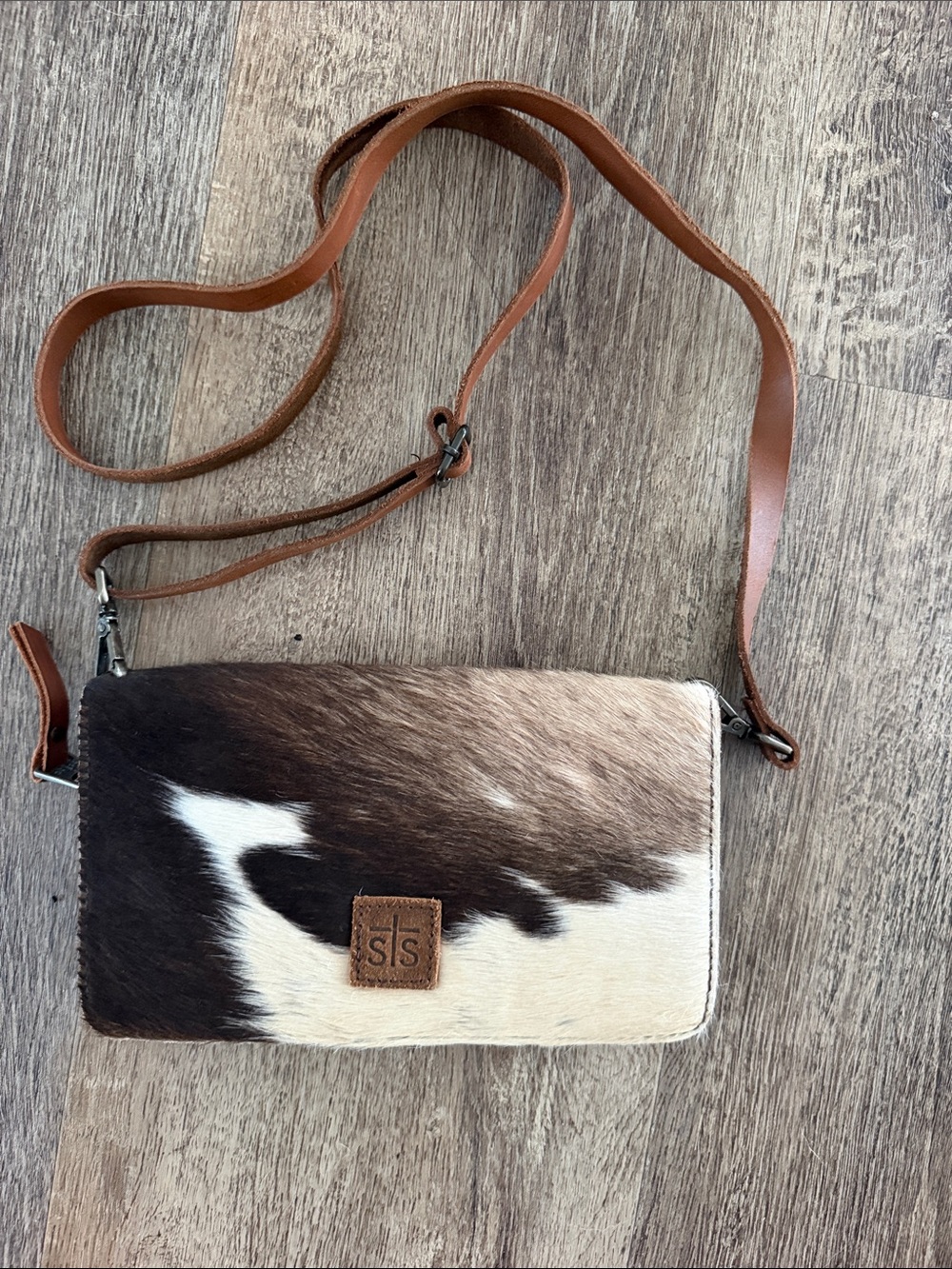 STS Ranchwear Brown & White Cowhide Crossbody wallet